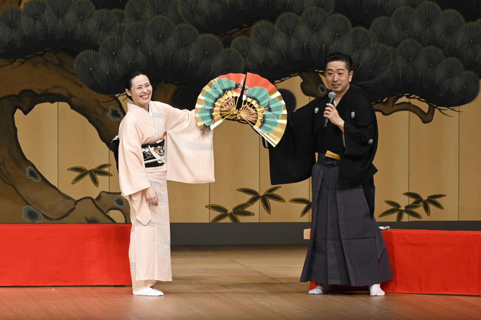 京舞と狂言 vol.3ー井上安寿子 vs. 茂山忠三郎 - 京都芸術劇場